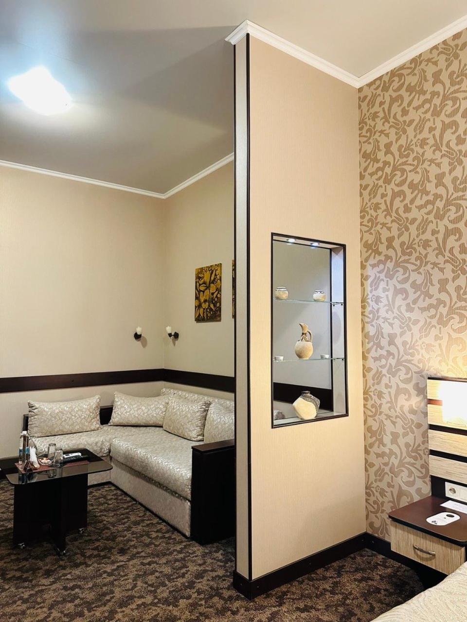 Classic Hotel Harkov Kültér fotó